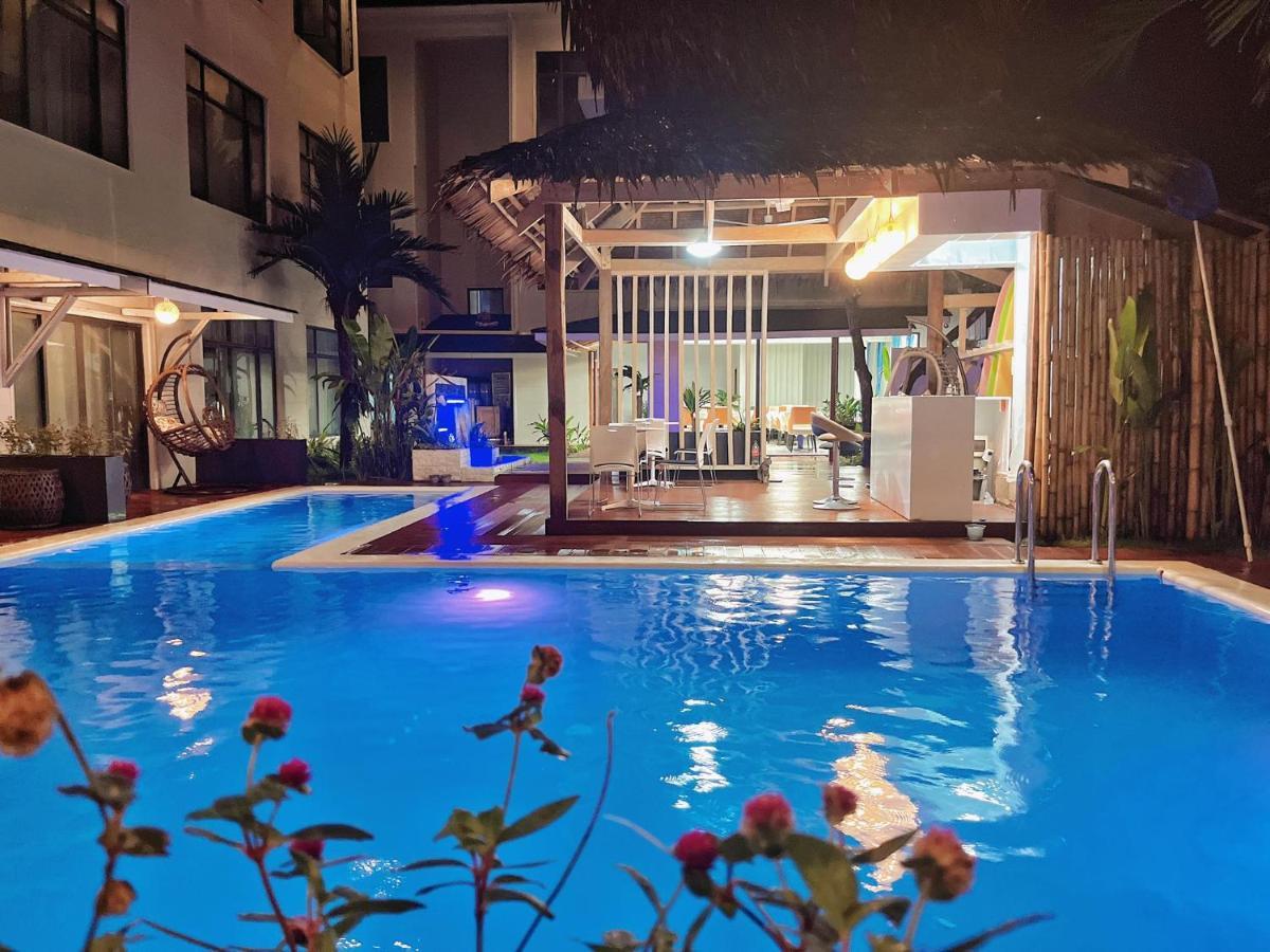 Siargao Seasky Resort Catangnan Екстериор снимка